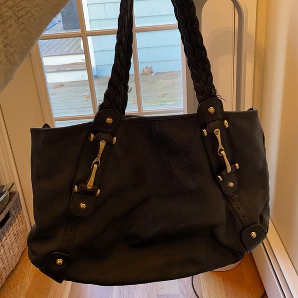 Gucci Handbags - Authentic Gucci Pelham Black leather bag